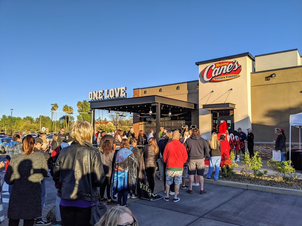 Raising Canes | 1781 E Warner Rd, Tempe, AZ 85284, USA | Phone: (480) 755-3464