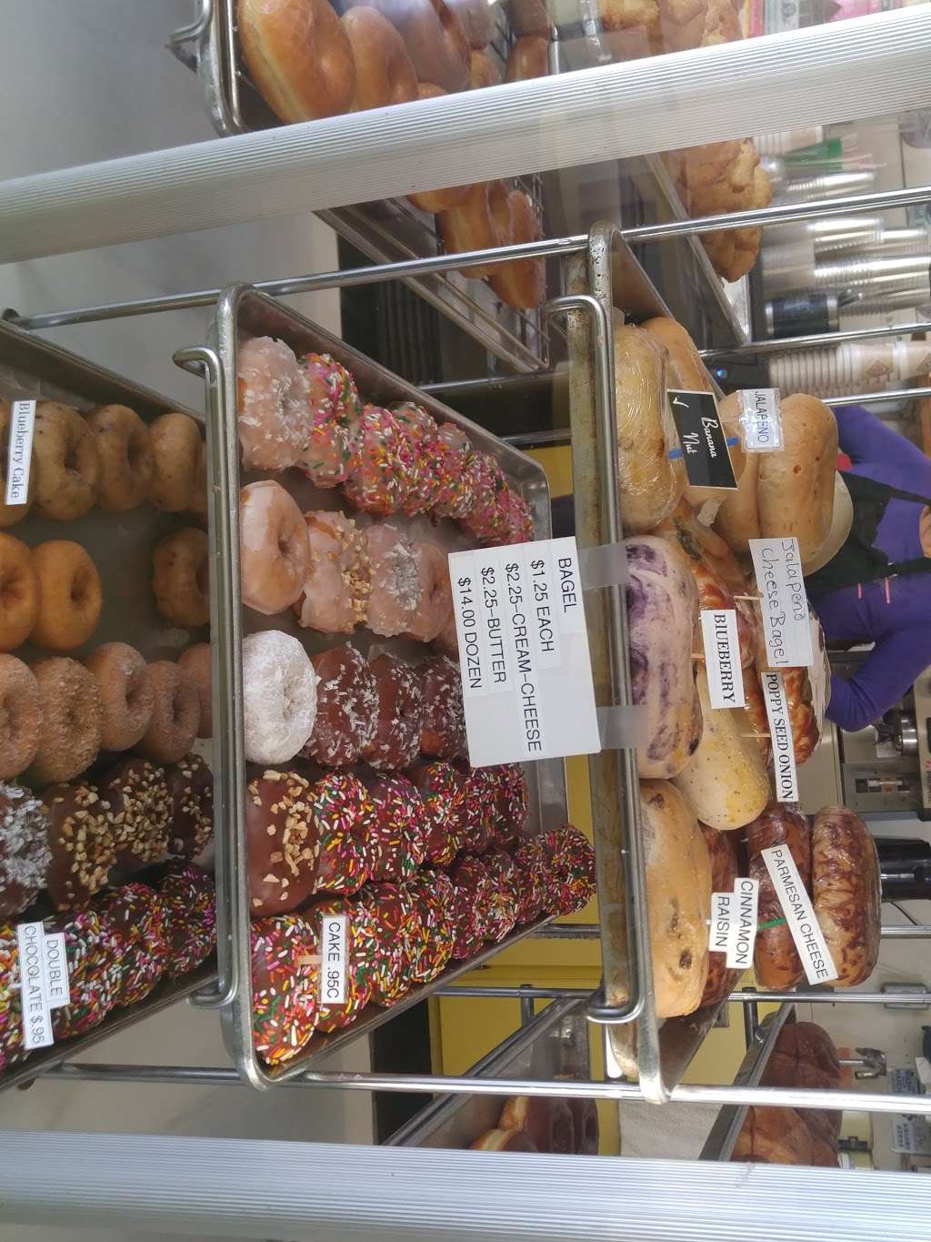 Christy Donuts | 1291 E Calaveras Blvd, Milpitas, CA 95035, USA | Phone: (408) 942-1933