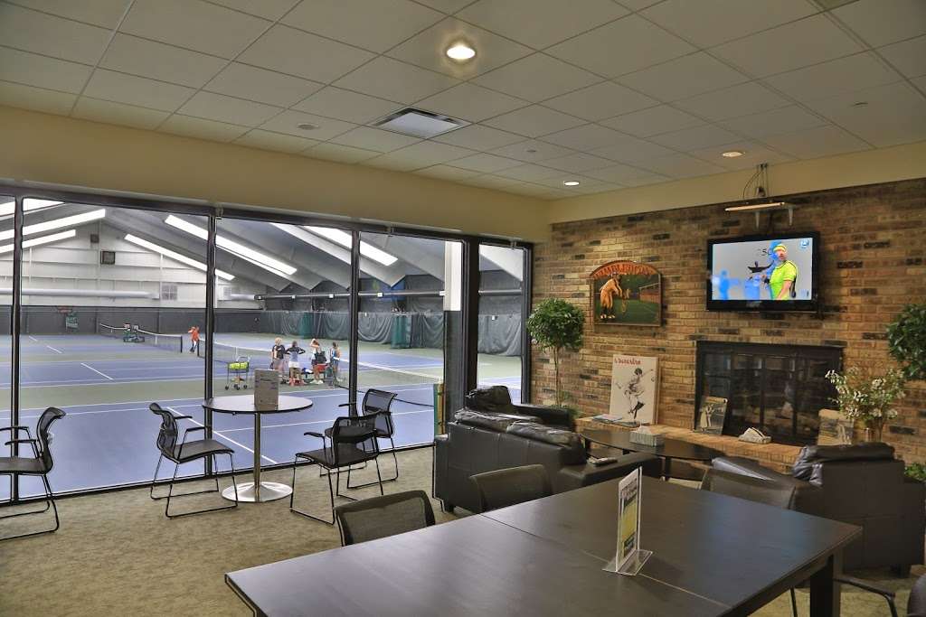 The Racquet Club of Lake Bluff | 945 N Shore Dr, Lake Bluff, IL 60044 | Phone: (847) 295-1322