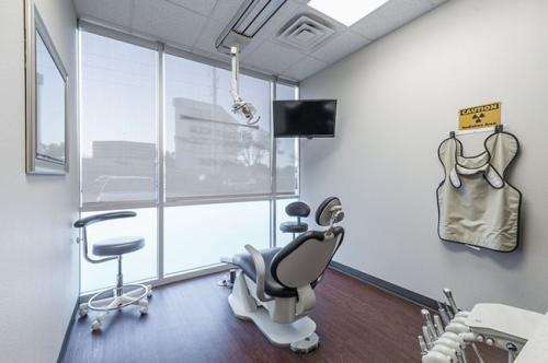 Ideal Dental of Road Runner | 8338 N Loop 1604 W Bldg 1, Ste 104, San Antonio, TX 78249, USA | Phone: (210) 877-9100