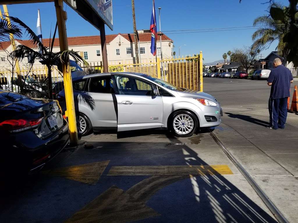 100 Percent Car Wash | 2500 W 54th St, Los Angeles, CA 90043, USA | Phone: (323) 292-8791