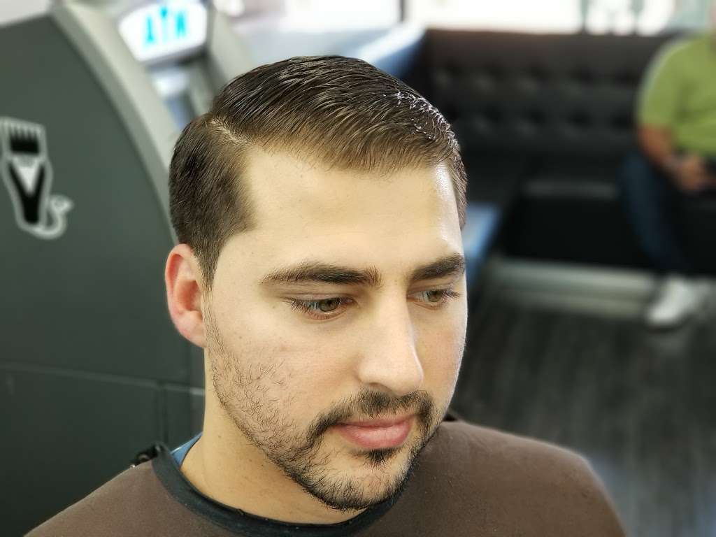 Gentlemens Cutz Hialeah | 2474 W 60th St, Hialeah, FL 33016, USA | Phone: (305) 801-0431