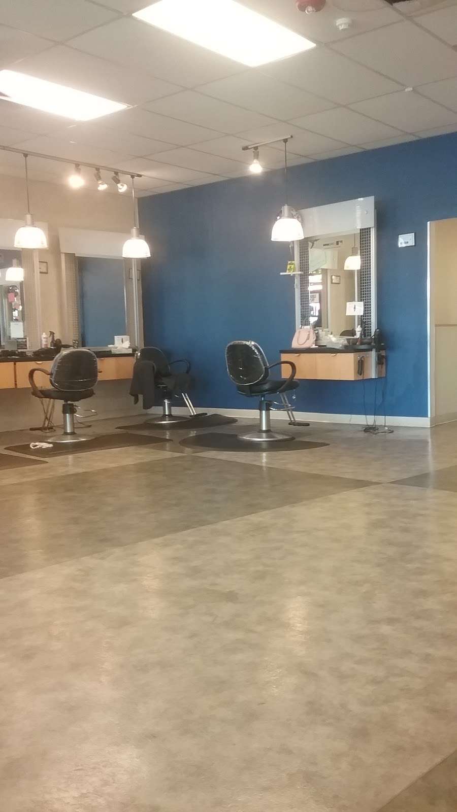 Supercuts | 9532 S Cicero Ave, Oak Lawn, IL 60453, USA | Phone: (708) 425-4434