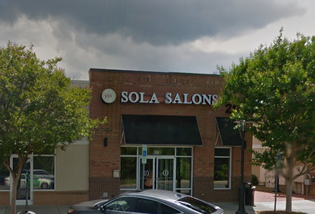 Circle De Salon | 2015 E Arbors Dr #110, Charlotte, NC 28262, USA | Phone: (646) 331-1333