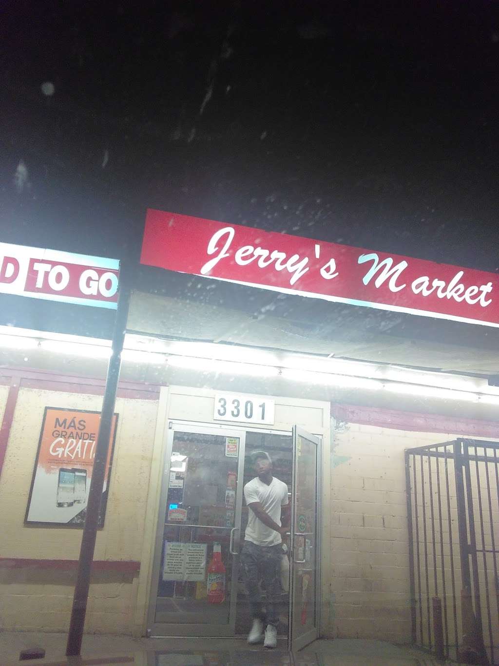 Jerrys Market | 3301 Bernal Dr, Dallas, TX 75212, USA | Phone: (214) 631-7620