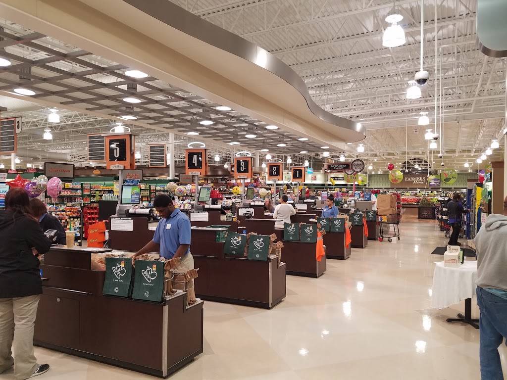 Harris Teeter | 2835 Reynolda Rd Pine Ridge Plaza, Winston-Salem, NC 27106, USA | Phone: (336) 761-0734