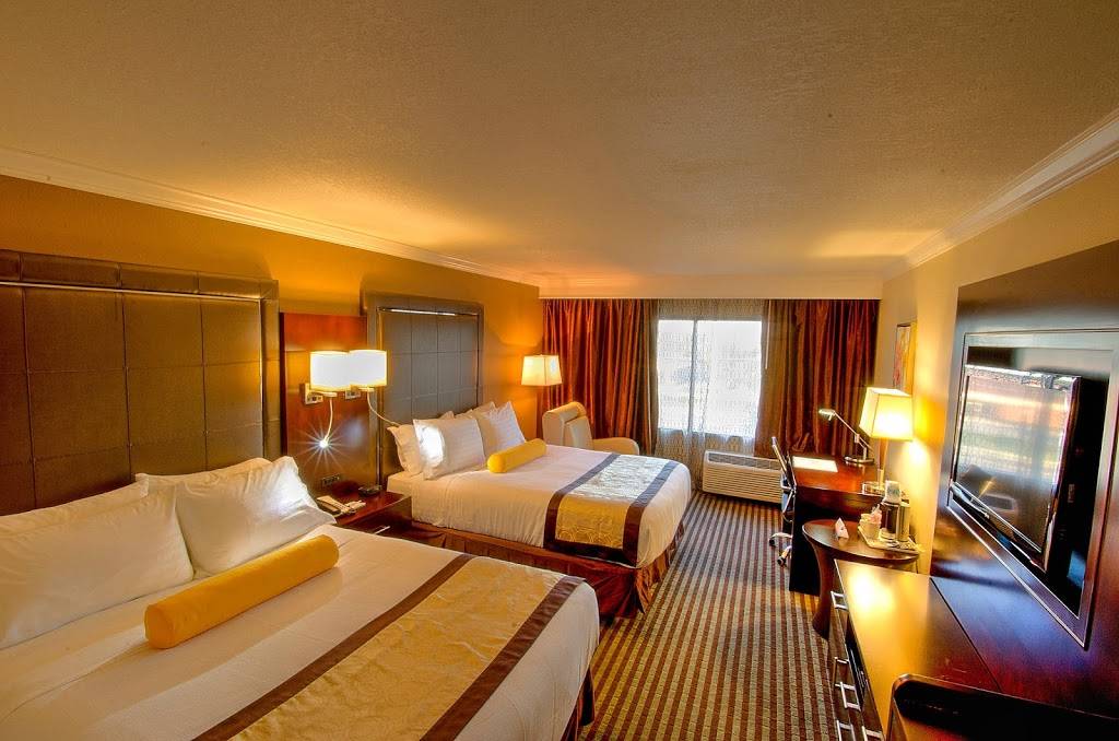 Holiday Inn Orlando East - Ucf Area | 1724 N Alafaya Trail, Orlando, FL 32826, USA | Phone: (407) 658-9008