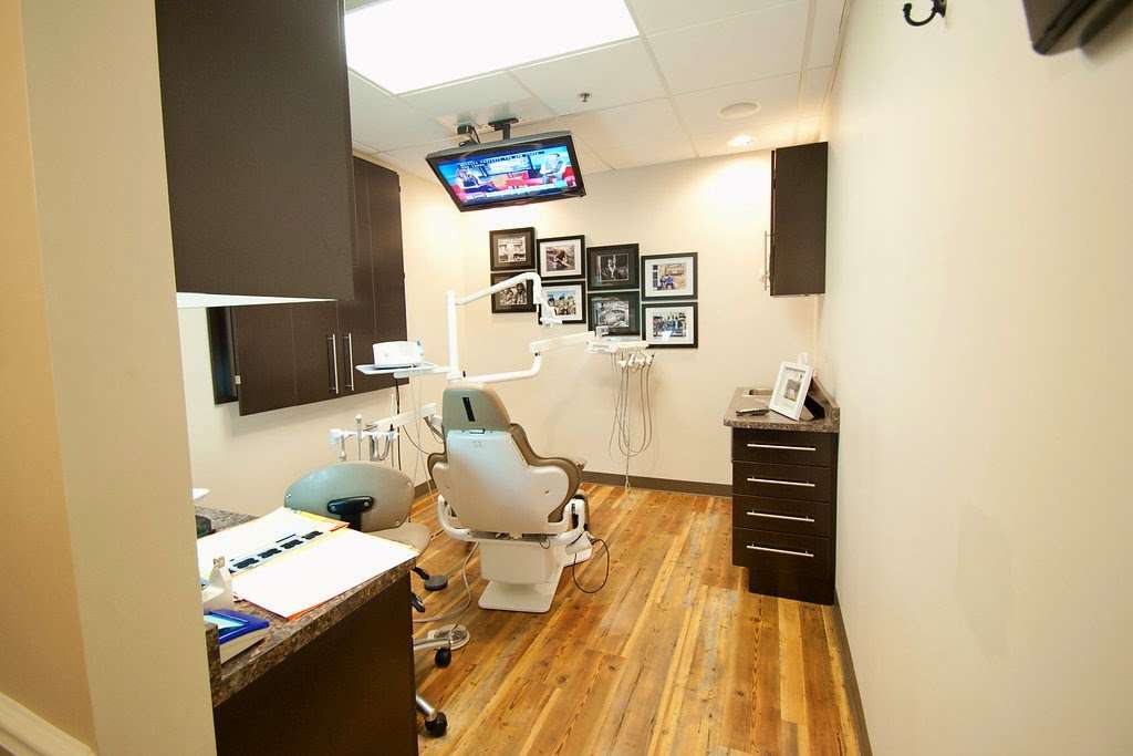 McCall Family Dentistry | 407 Williamsburg Ave, Geneva, IL 60134, USA | Phone: (630) 232-9620