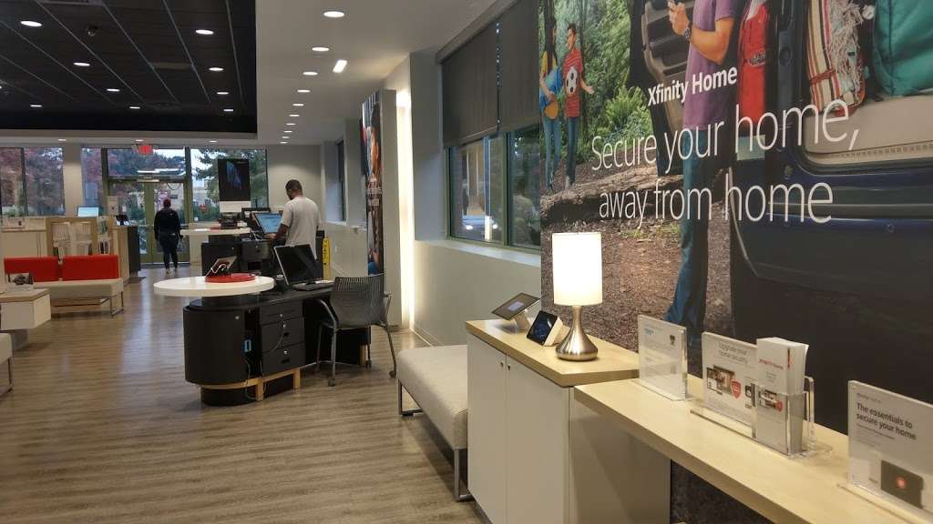 Xfinity Store by Comcast | 500 Consumer Square, Mays Landing, NJ 08330, USA | Phone: (800) 266-2278