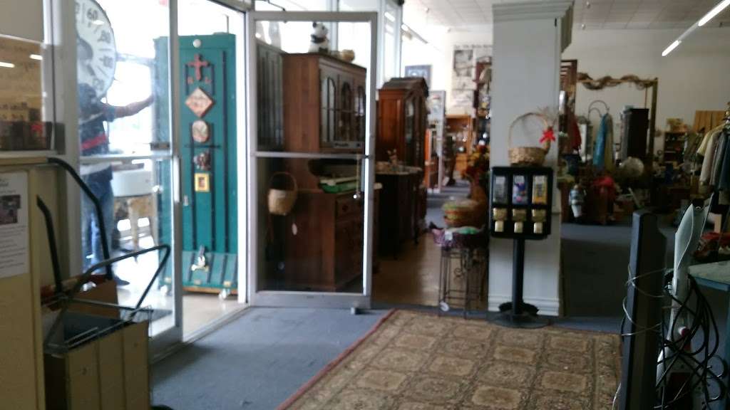 Treasure Island Consignment Store | 354 U.S. Hwy 70 SW, Hickory, NC 28602, USA | Phone: (828) 855-7936
