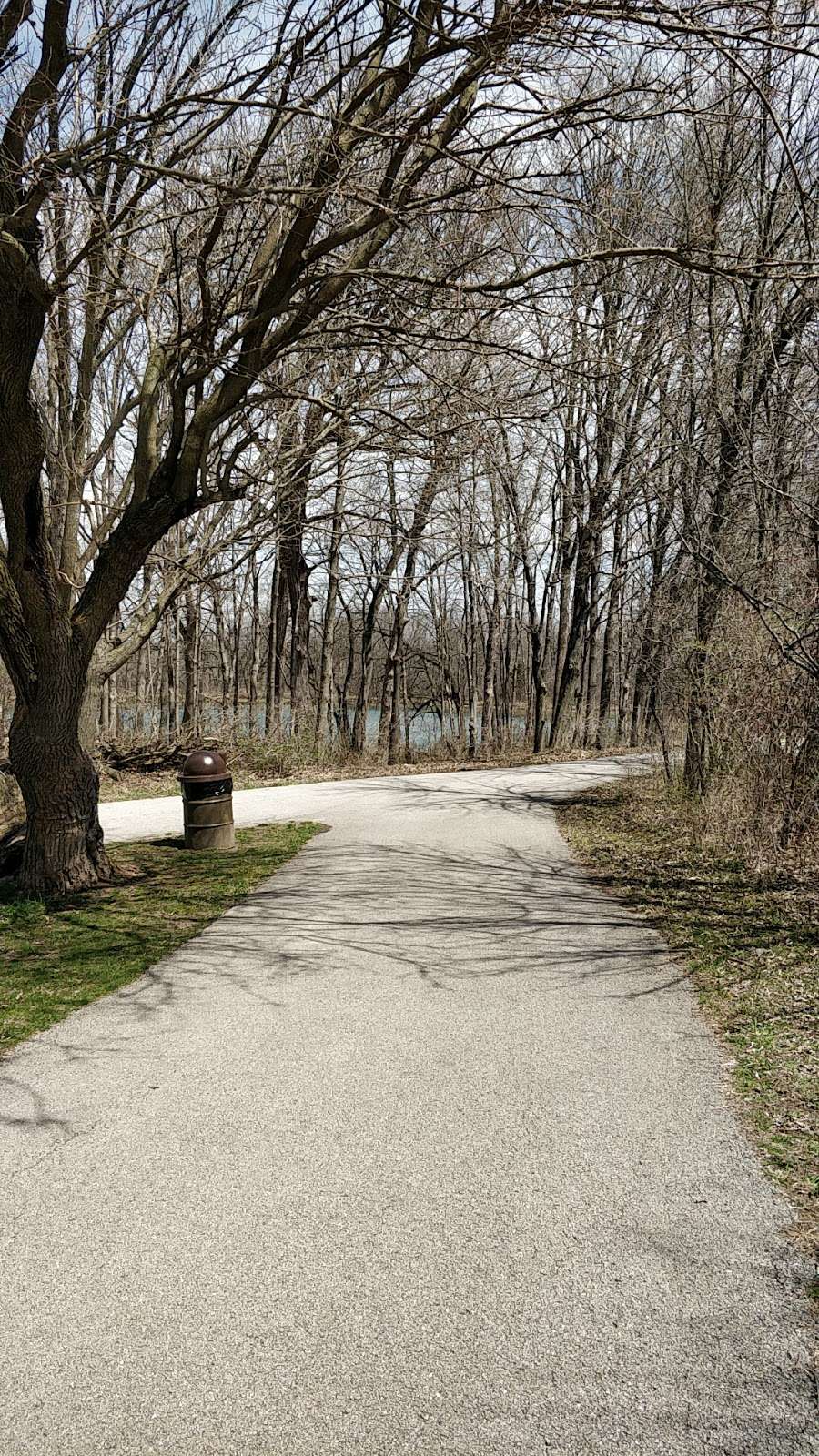 Loon Lake Parking Lot | Plano, IL 60545, USA