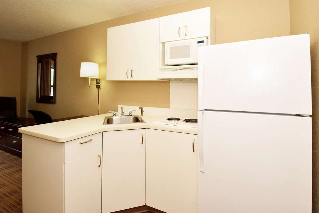 Extended Stay America - Houston - Westchase - Richmond | 3200 W Sam Houston Pkwy S, Houston, TX 77042, USA | Phone: (713) 952-4644