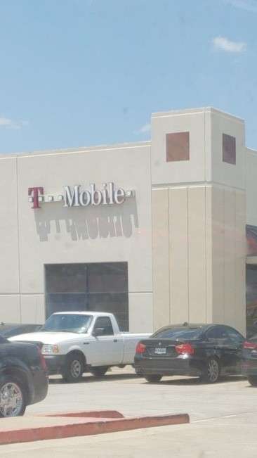 T-Mobile | 10961 North Fwy Ste 100, Houston, TX 77037 | Phone: (281) 272-1500