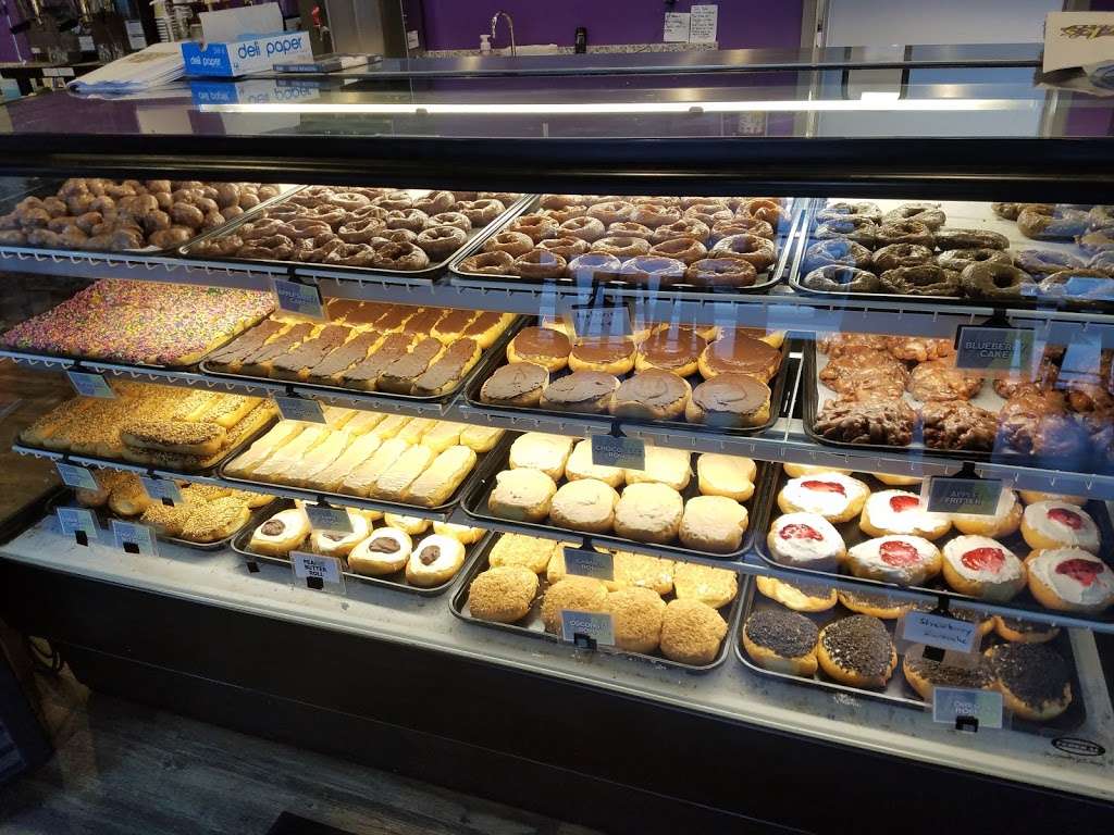 Jacks Donuts | 6260 Intech Commons Dr A, Indianapolis, IN 46278, USA | Phone: (317) 389-5850