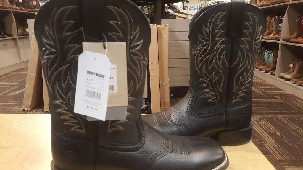 Boot Barn | 12030 East Fwy, Houston, TX 77029, USA | Phone: (713) 451-5617