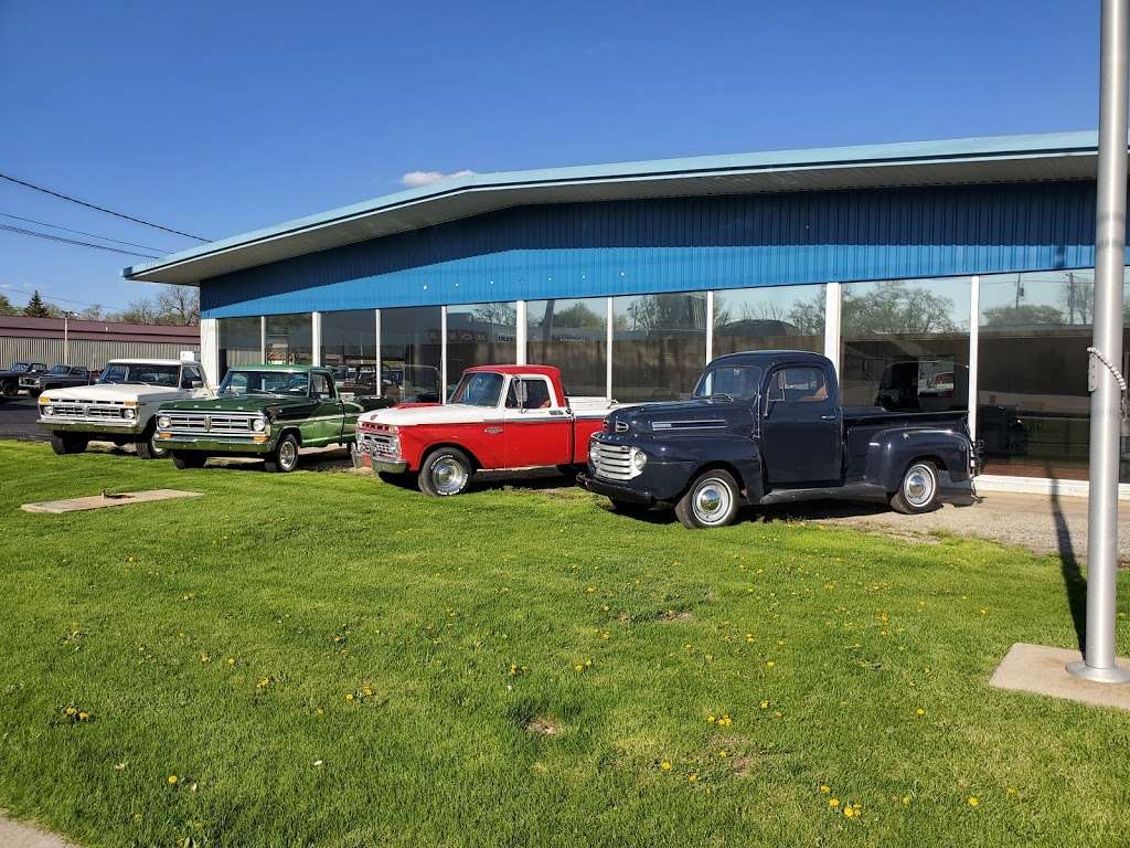 Watseka Buy and Drive | 100 N Jefferson St, Watseka, IL 60970, USA | Phone: (815) 785-1016