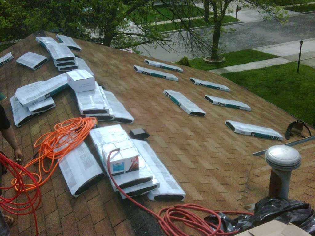 E&F ROOFING INC. Siding and Gutters | 7803 S Lockwood Ave, Burbank, IL 60459, USA | Phone: (708) 774-5628