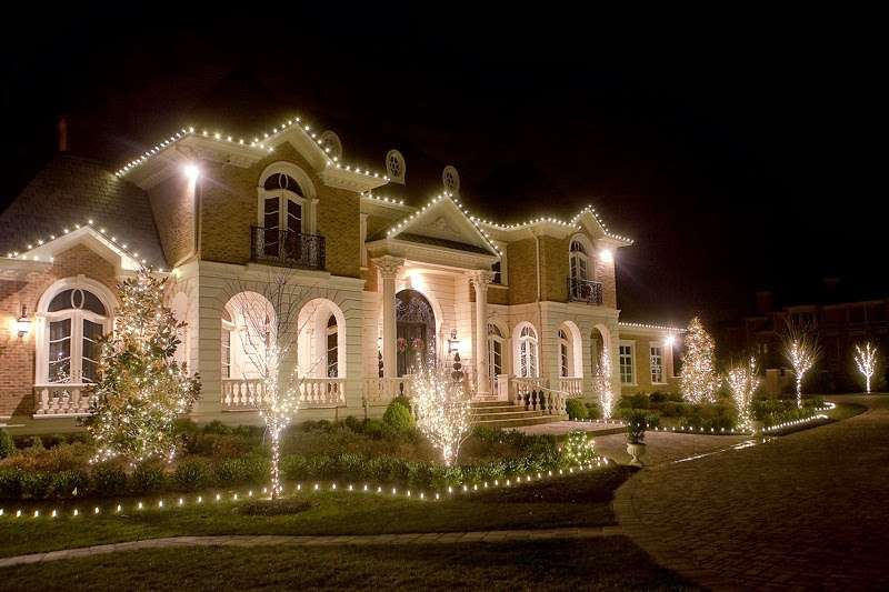 Christmas Decor By Hallco | 10097 Tyler Ct #4, Ijamsville, MD 21754, USA | Phone: (301) 831-1225