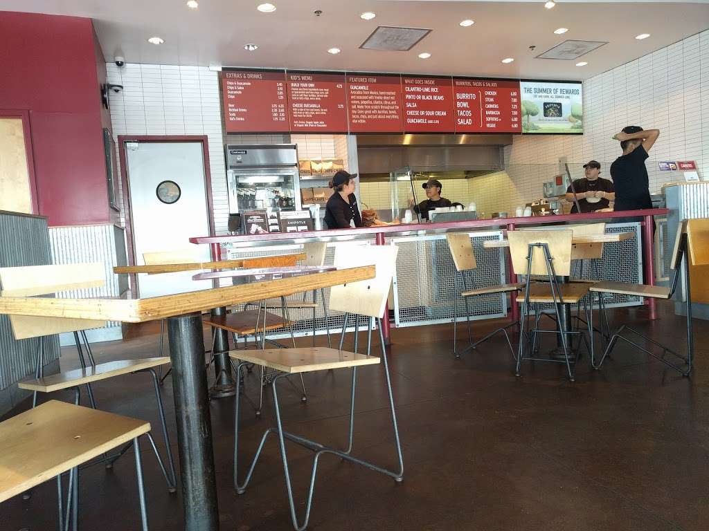 Chipotle Mexican Grill | 14416 Chantilly Crossing Ln, Chantilly, VA 20151, USA | Phone: (703) 961-0688