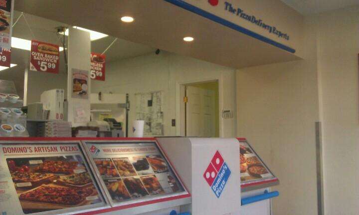 Dominos Pizza | 31546 Railroad Canyon Rd, Canyon Lake, CA 92587, USA | Phone: (951) 244-5111