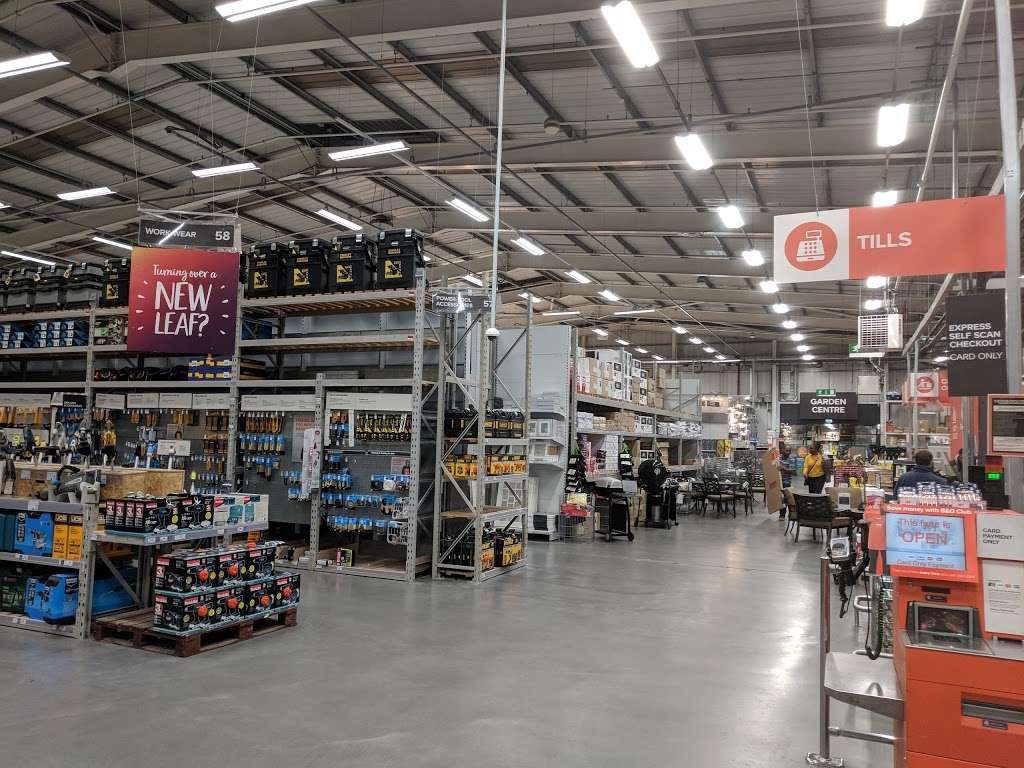 B&Q | Lakeside Retail Park, Heron Way, Grays RM20 3WJ, UK | Phone: 01708 682700