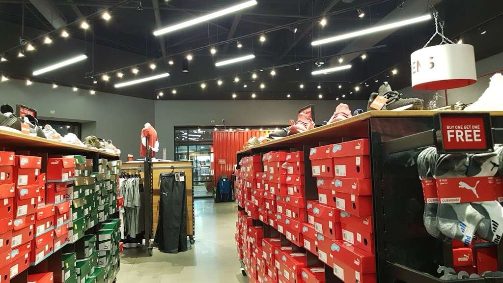 Famous Footwear Outlet | 5701 Outlets at Tejon Pkwy, Arvin, CA 93203, USA | Phone: (661) 858-2472