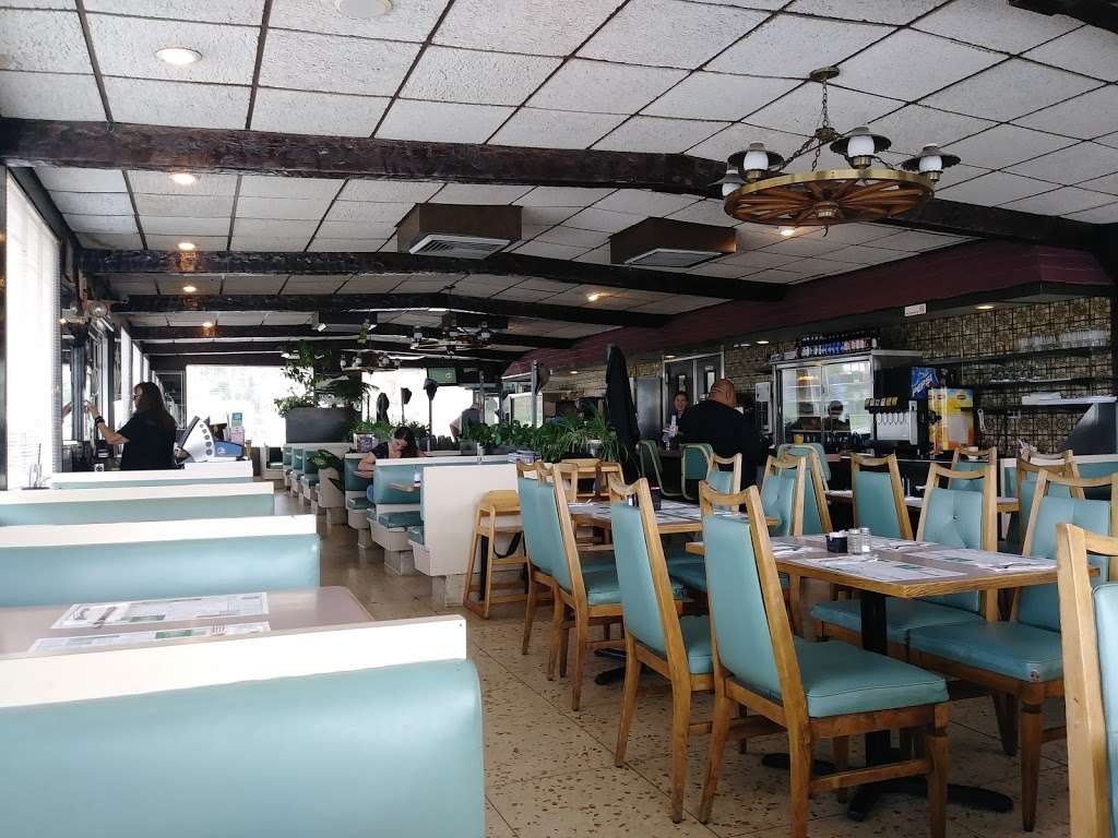 Stewart Airport Diner | 240 NY-17K, Newburgh, NY 12550, USA | Phone: (845) 564-1650