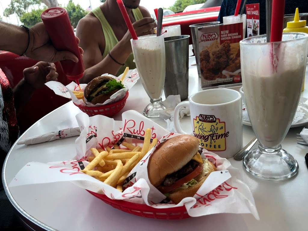 Rubys Diner | 30622 S Coast Hwy, Laguna Beach, CA 92651, USA | Phone: (949) 497-7829