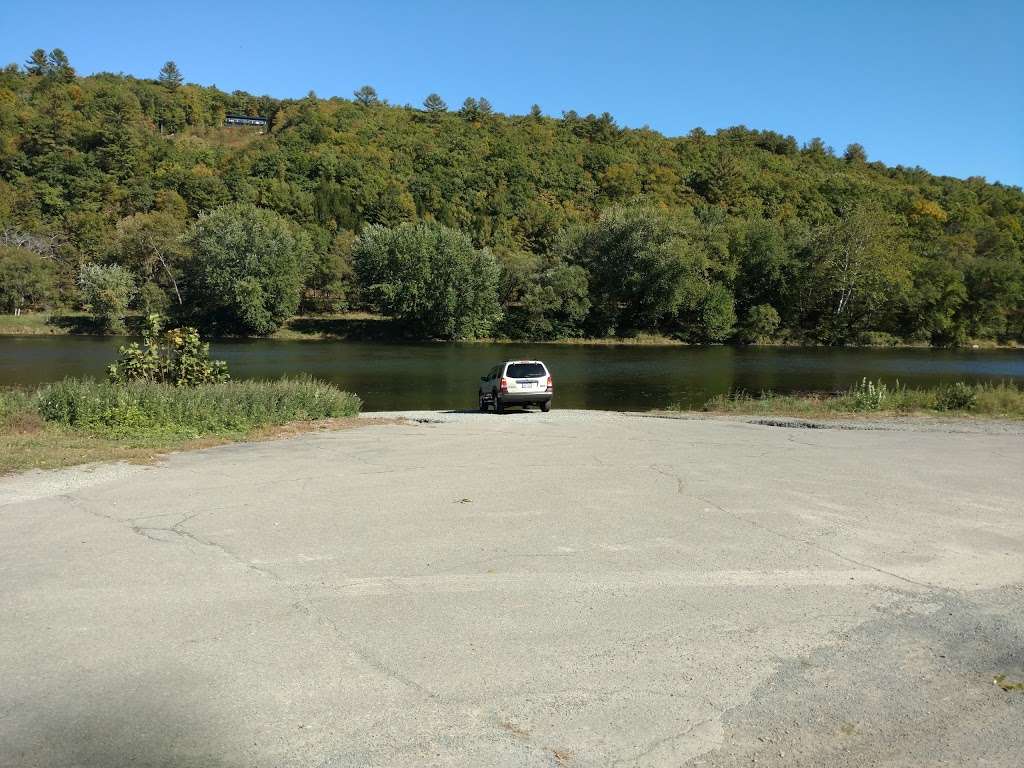 Zane Grey Public Access Boat Launch, Delaware River | 135 Scenic Dr, Lackawaxen, PA 18435, USA | Phone: (570) 685-4871