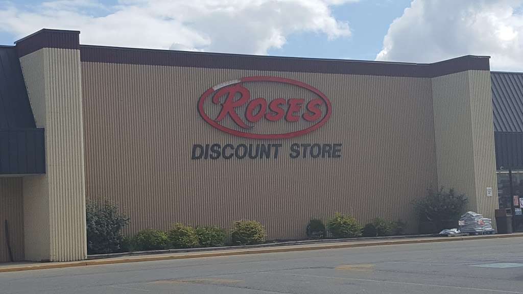 Roses Discount Store | 1804 Scatterfield Rd, Anderson, IN 46016, USA | Phone: (765) 683-0412