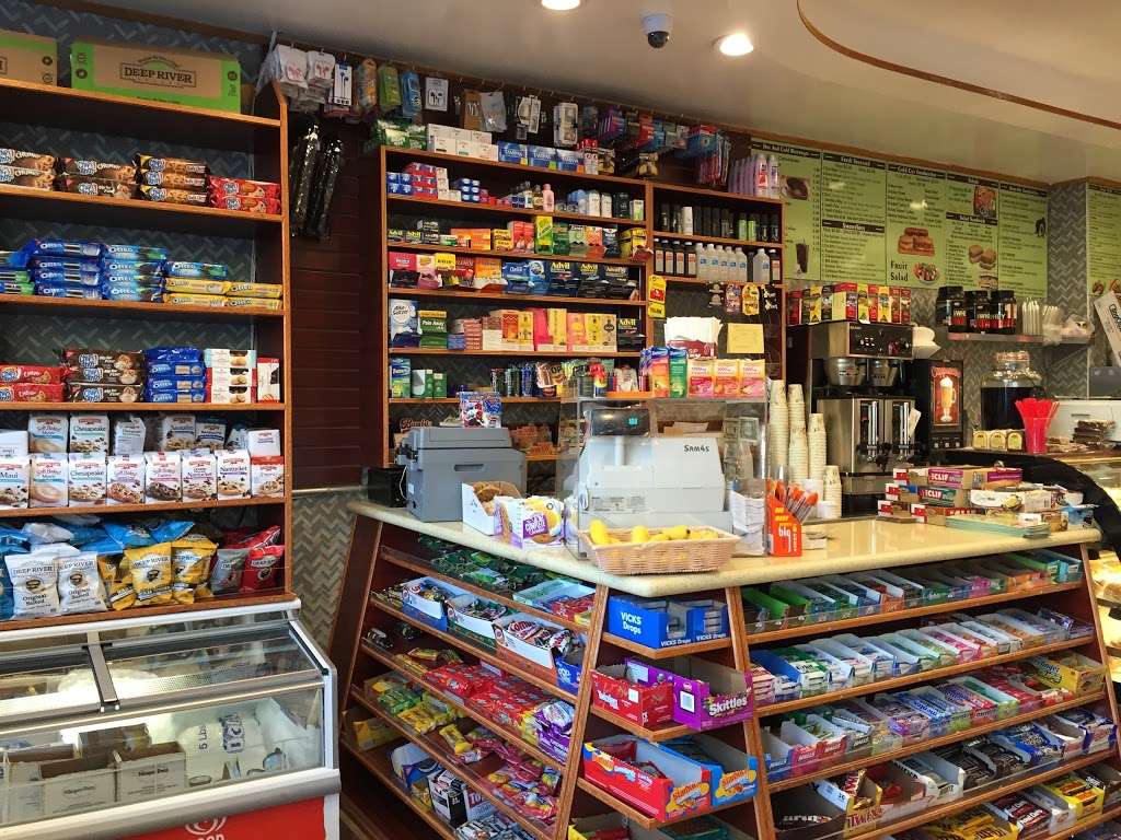 Hamilton Finest Deli | 3405 Broadway, New York, NY 10031, USA | Phone: (212) 234-3200