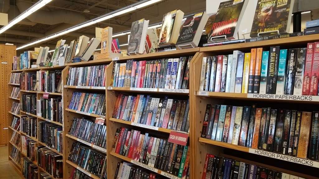 Half Price Books | 2226 S Randall Rd, Algonquin, IL 60102, USA | Phone: (847) 458-2669