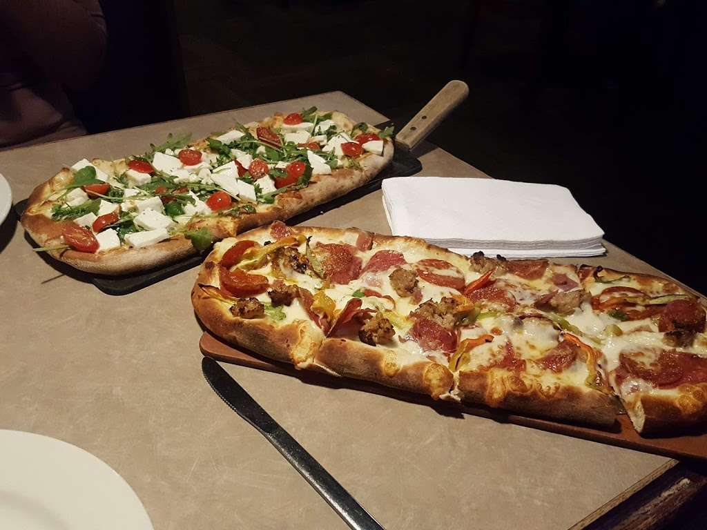 HG Wood Fired Pizza And Family Restaurant | 6510 Lower York Rd, New Hope, PA 18938, USA | Phone: (215) 862-1740