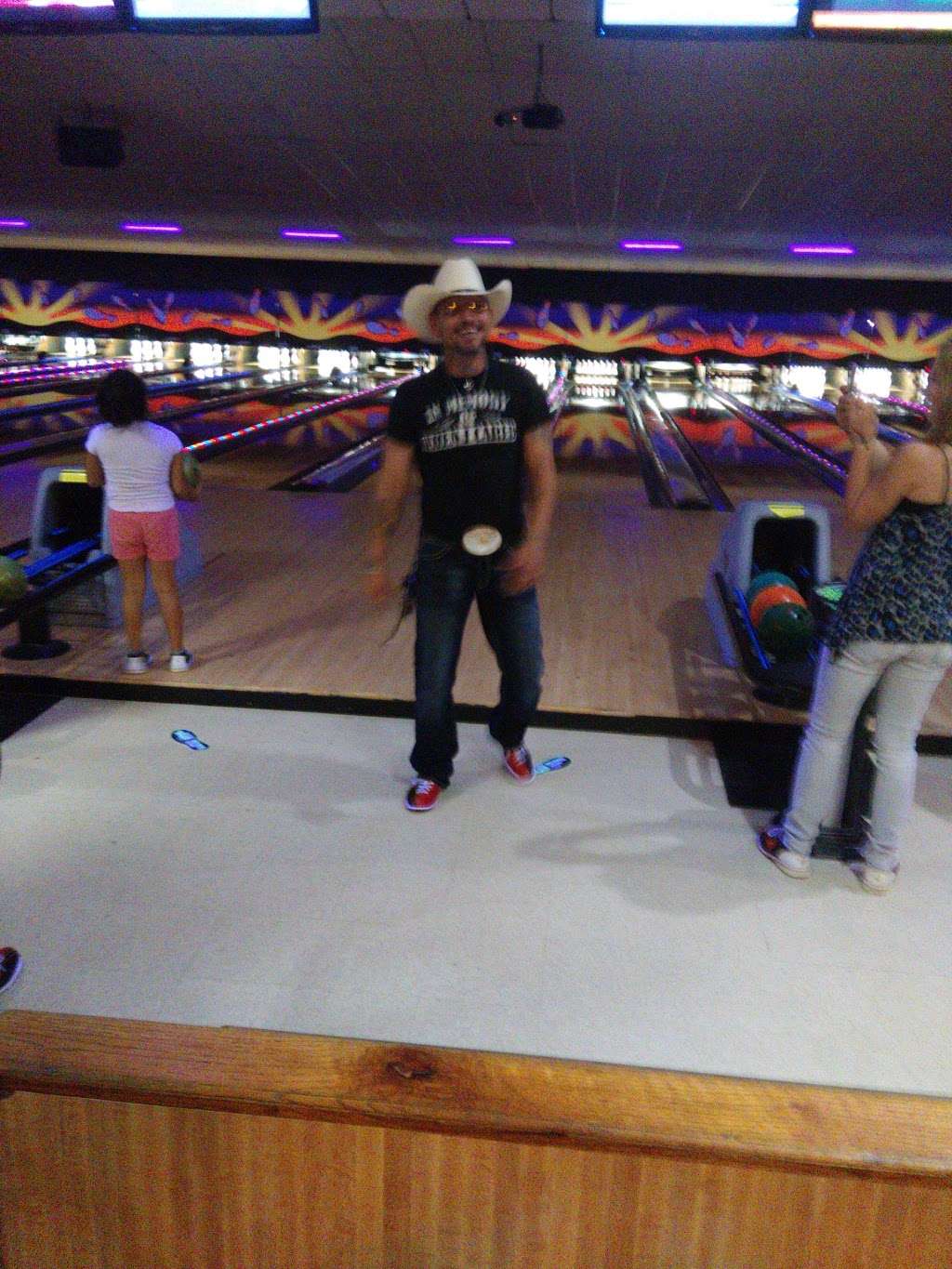 AMF Ponderosa Lanes | 2118 Goliad Rd, San Antonio, TX 78223 | Phone: (210) 333-6150