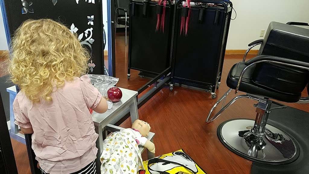 All Cut Up Salon | 20715 Durand Ave, Union Grove, WI 53182, USA | Phone: (262) 878-6455