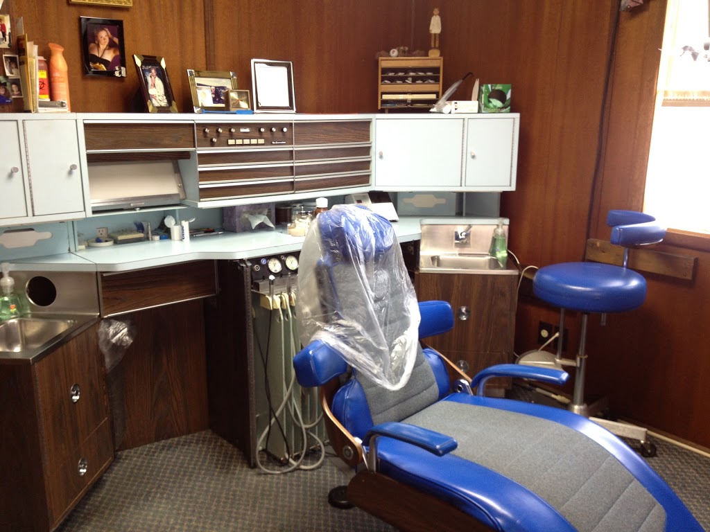 Bardonner Gary w DDS | 940 N State St, Greenfield, IN 46140, USA | Phone: (317) 462-2656