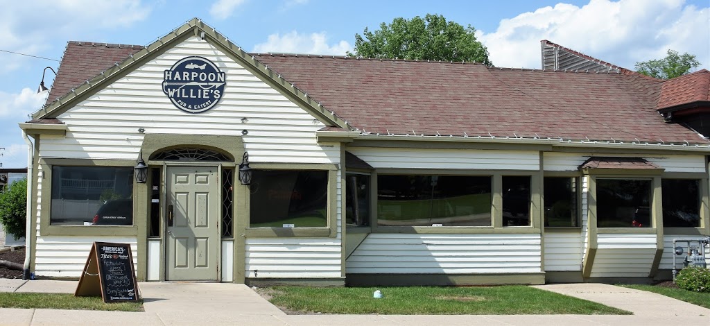 Harpoon Willies | 8 E Geneva St, Williams Bay, WI 53191, USA | Phone: (262) 245-6906