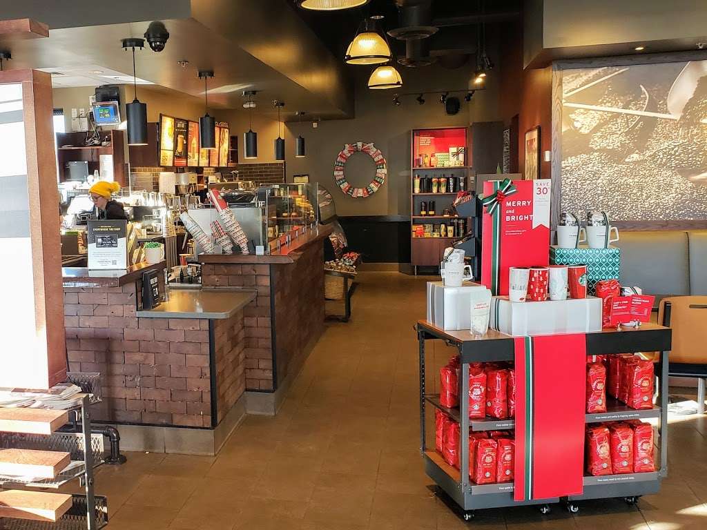 Starbucks | S69 W15476 W Janesville Rd, Muskego, WI 53150, USA | Phone: (414) 422-0445