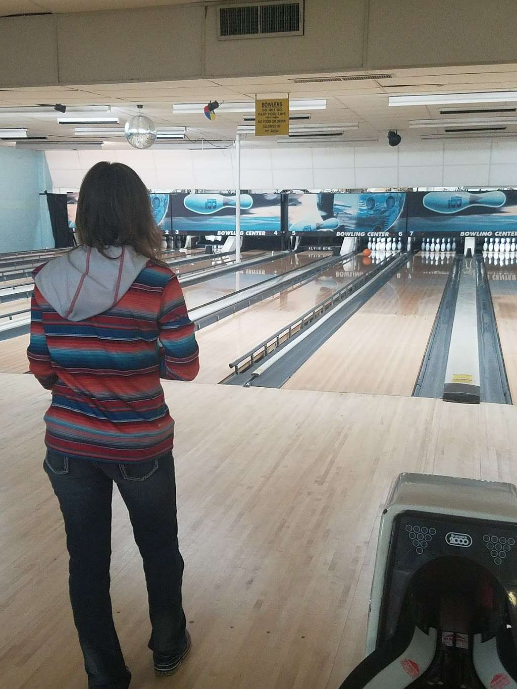 Alvin Bowling Center | 300 Bowling Alley Lane, Alvin, TX 77511, USA | Phone: (281) 331-4487