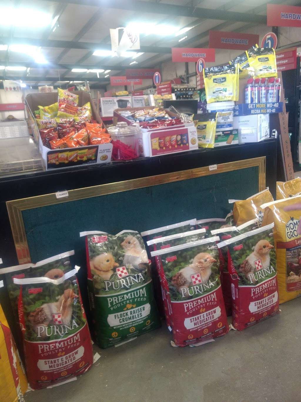 Bugni Hardware & Feed | 2612 Taft Hwy, Bakersfield, CA 93313, USA | Phone: (661) 832-8051