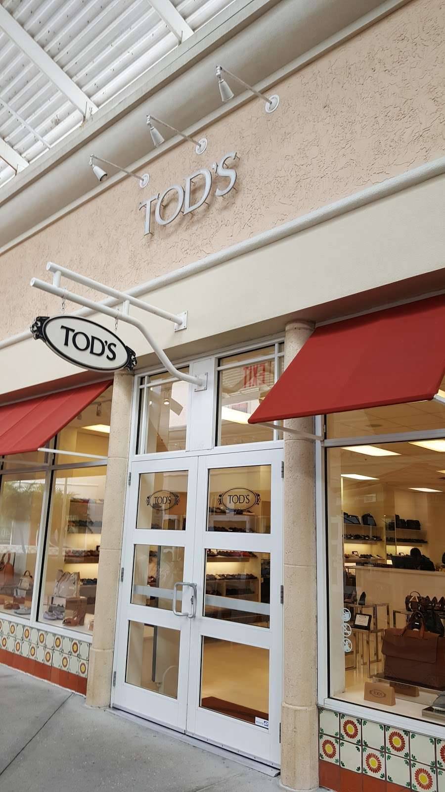 Tods | 8200 Vineland Ave, Orlando, FL 32821 | Phone: (407) 465-1820