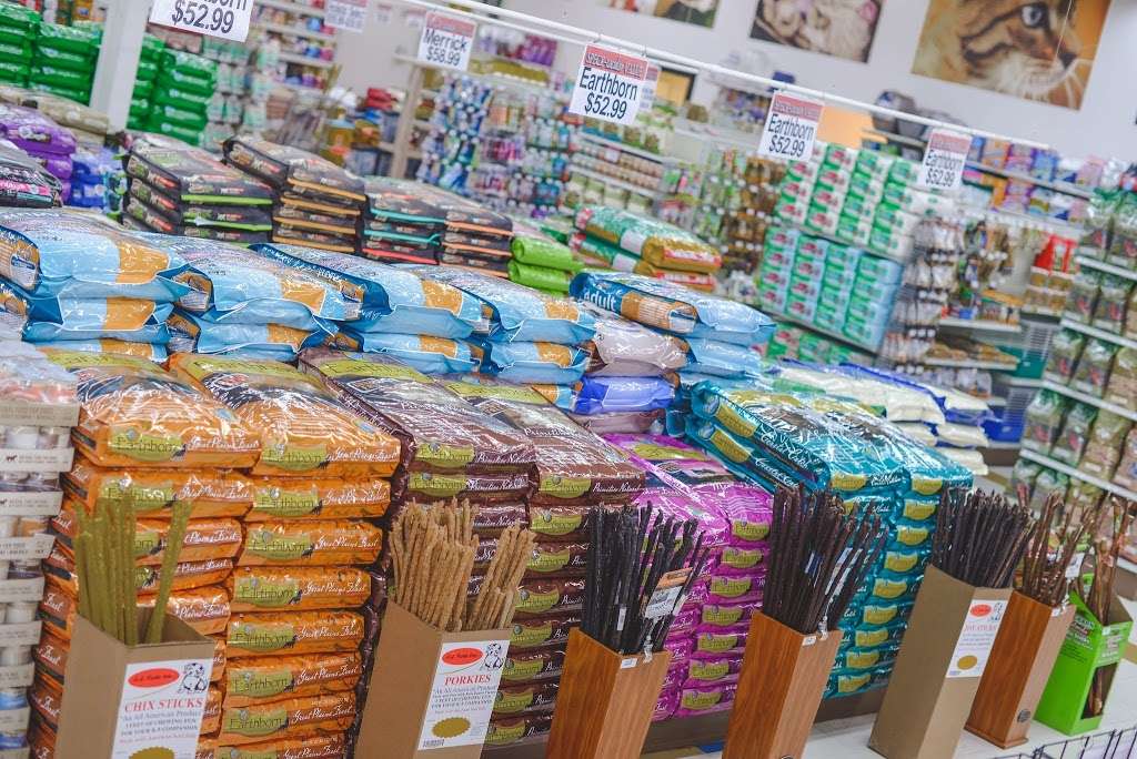 Specks Pet Supplies | 11641 Fox Rd, Indianapolis, IN 46236, USA | Phone: (317) 823-1414