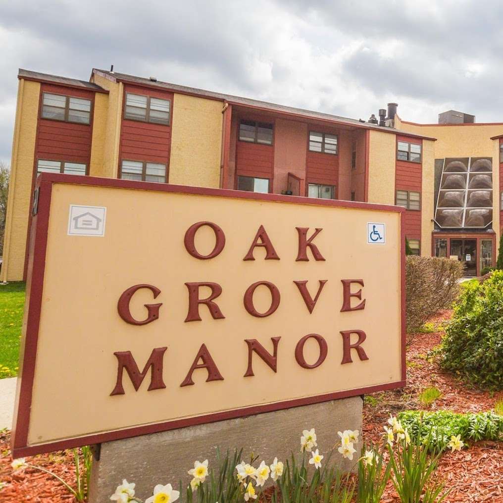 Oak Grove Manor Apartments | 1401 S Broadway, Oak Grove, MO 64075 | Phone: (816) 205-7311