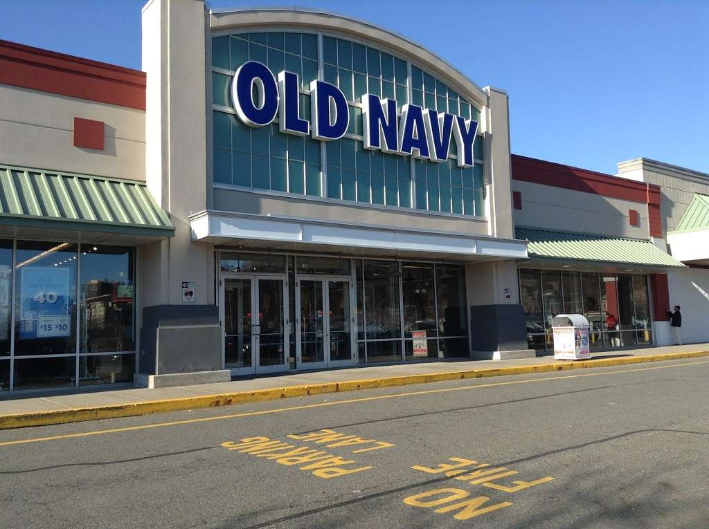 Old Navy | 485 River Rd, Edgewater, NJ 07020, USA | Phone: (201) 943-7300