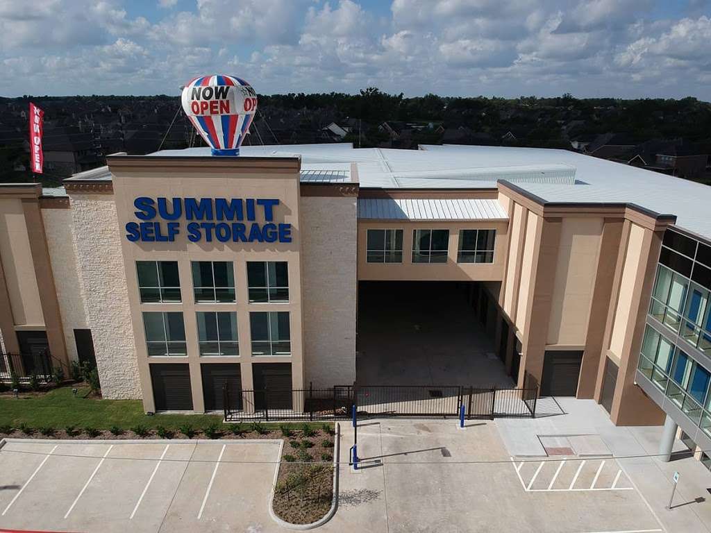 Summit Self Storage | 7940 West Grand Parkway South, Richmond, TX 77406, USA | Phone: (281) 762-7934