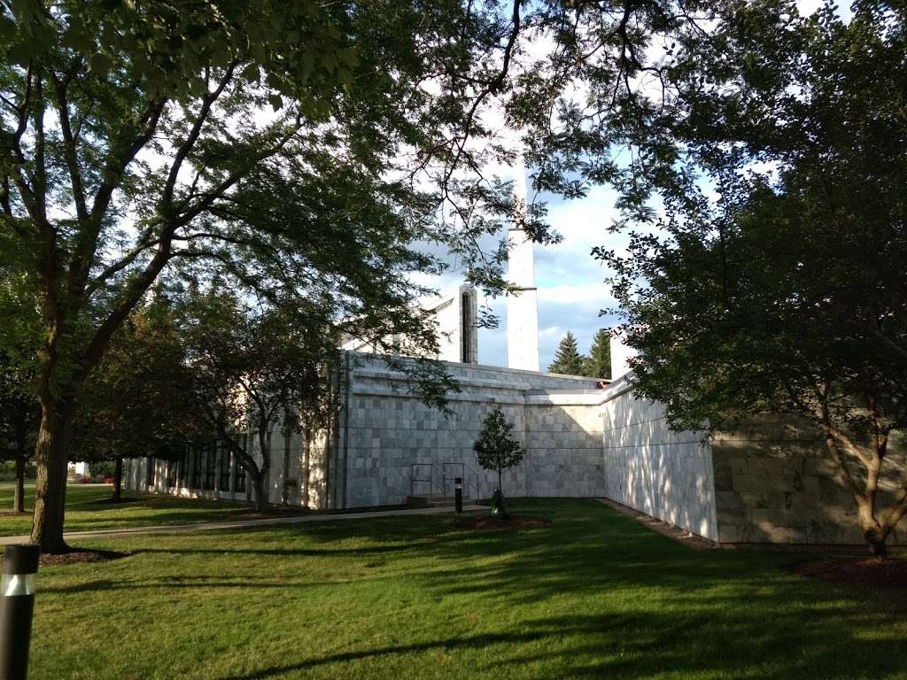 Chicago Illinois Temple | 4151 W Lake Ave, Glenview, IL 60025, USA | Phone: (847) 299-6500