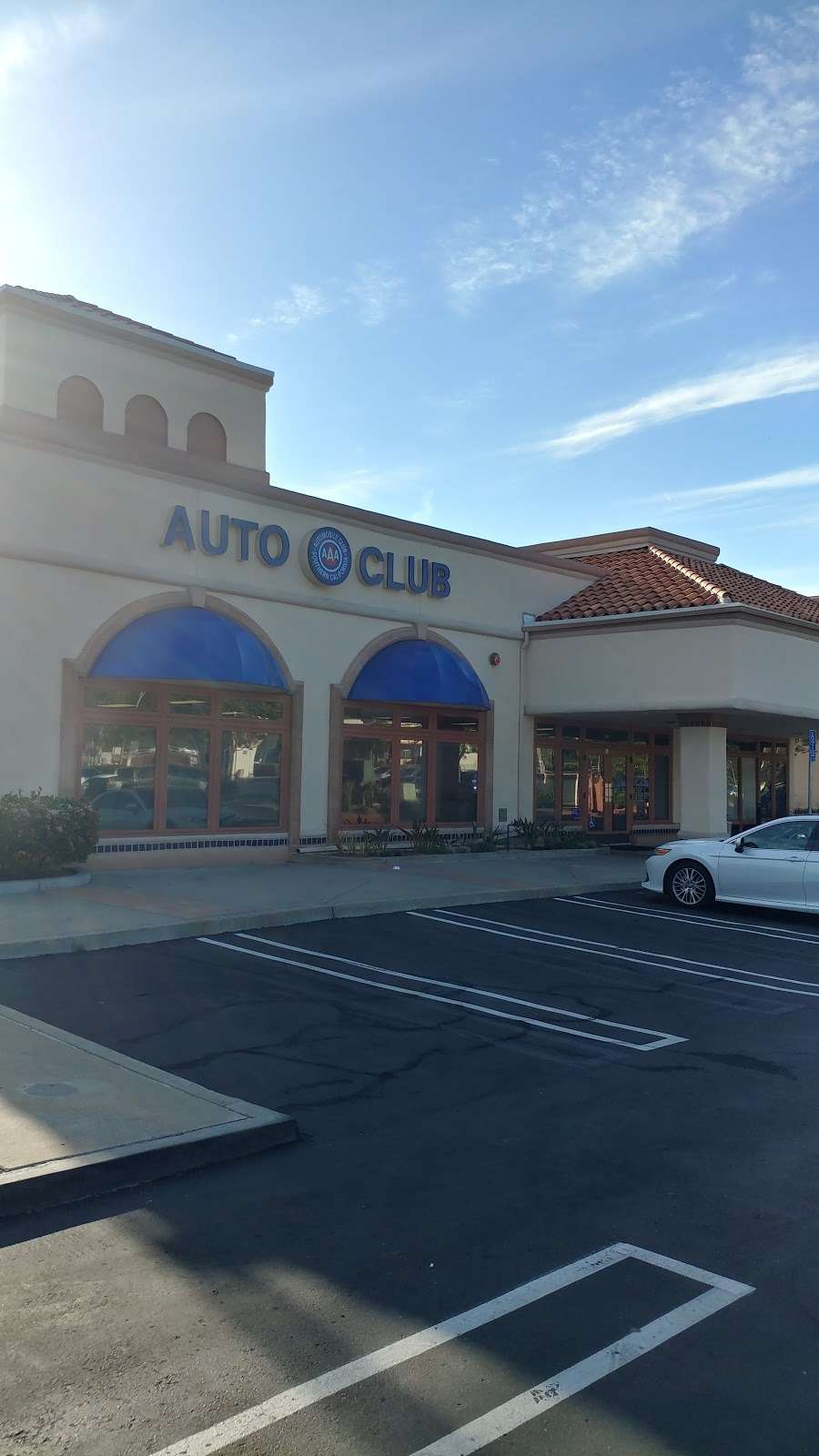 AAA - Automobile Club of Southern California | 12630 Sabre Springs Pkwy #301, San Diego, CA 92128, USA | Phone: (858) 486-0786