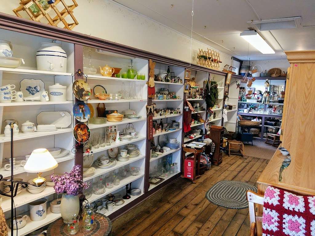 Mrs. Browns Attic | 18101 Barnesville Rd, Barnesville, MD 20838, USA | Phone: (240) 688-1073