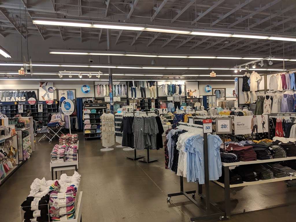 Old Navy | 2180 N Rainbow Blvd, Las Vegas, NV 89108 | Phone: (702) 636-8766