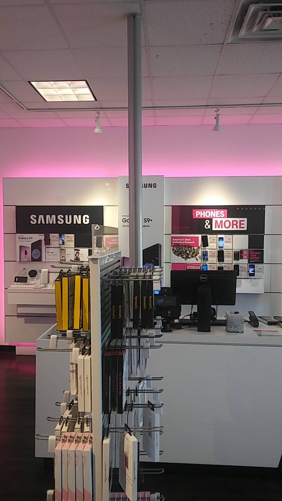 T-Mobile | 2720 N Mesa St A, El Paso, TX 79902, USA | Phone: (915) 541-1604